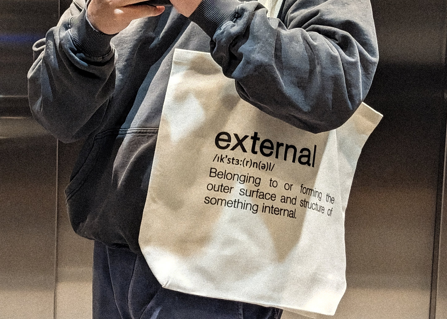 Define External Off-White Tote